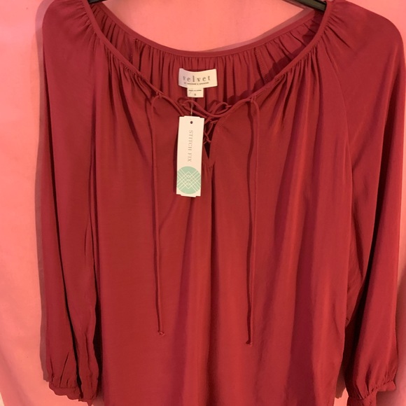Velvet by Graham and Spencer, Avalon top , size small, 100% Viscose NWT - Picture 3 of 10